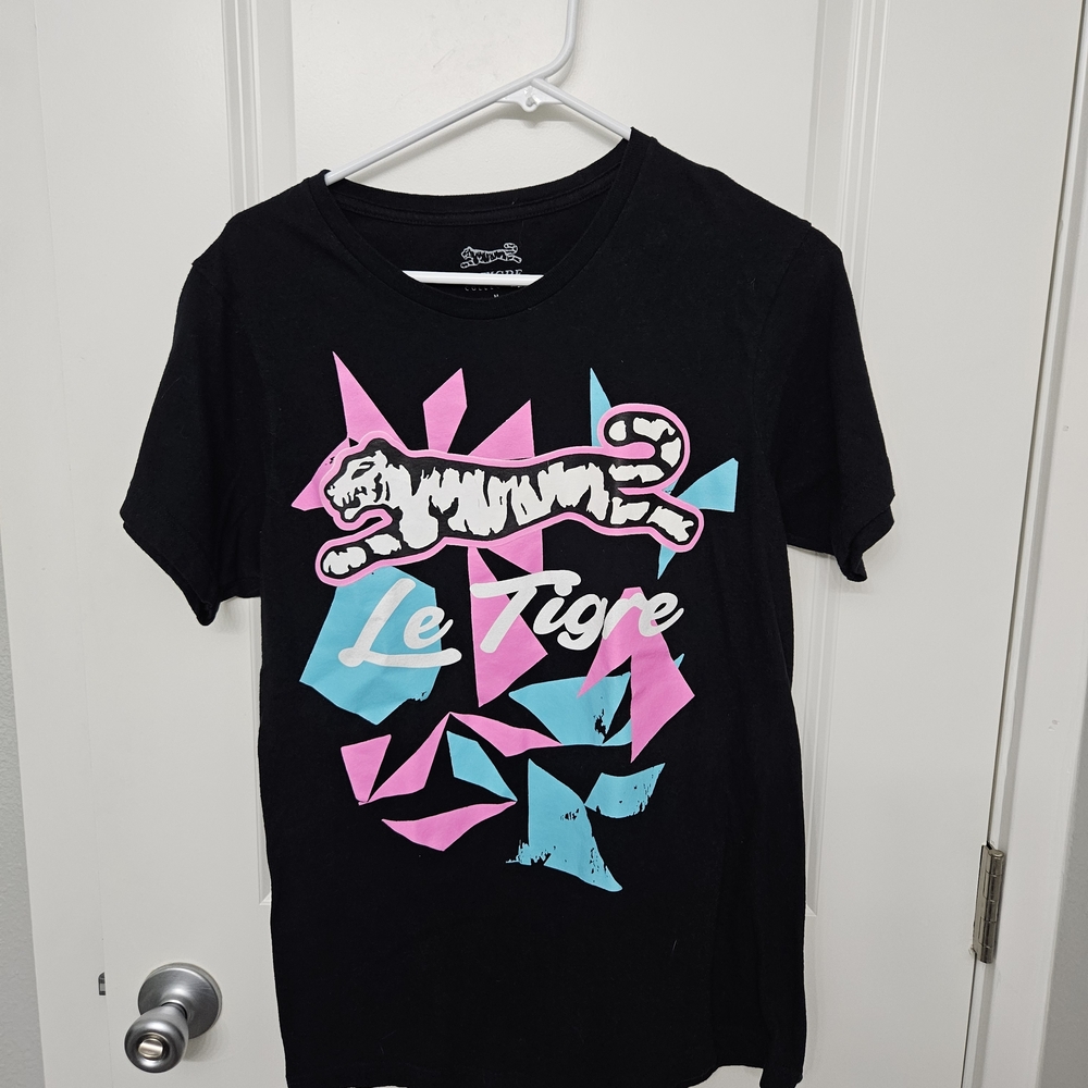 Le Tigre mens Retro tshirt MEDIUM Black Blue Pink Raised jumbo logo
